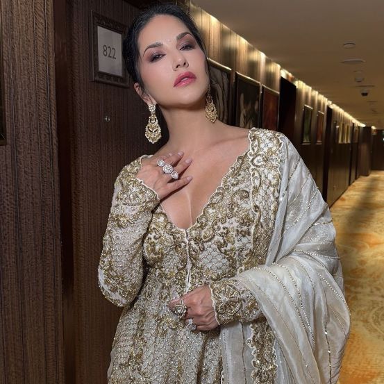 Bollywood celebrity Sunny Leone shares stylish photos on social media