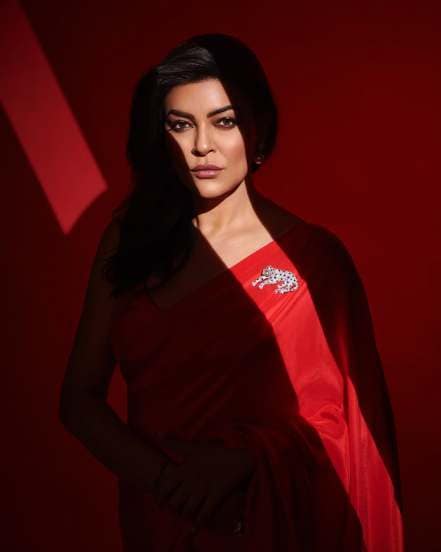 Actress Sushmita Sen shares her stunning look on instagram