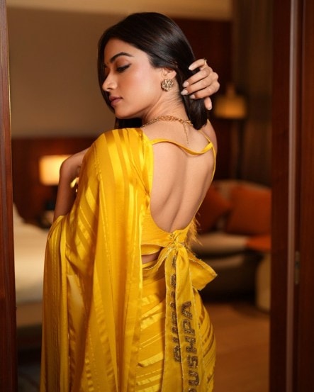 Tollywood superstar Rashmika Mandhana Shares her Shrivalli pictures on social media for Pushpa 2 promotions