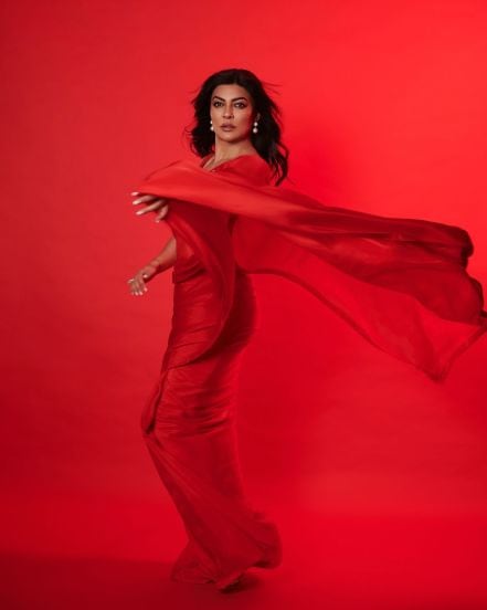 Actress Sushmita Sen shares her stunning look on instagram