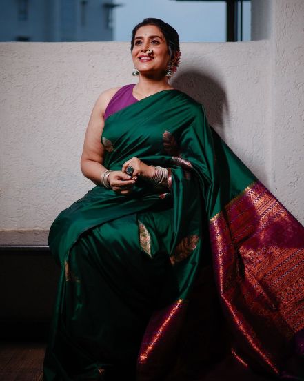 Sonali Kulkarni Green Silk Saree Look