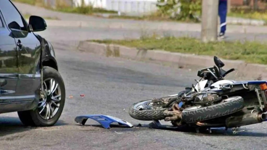 youth killed in bike accident in pune