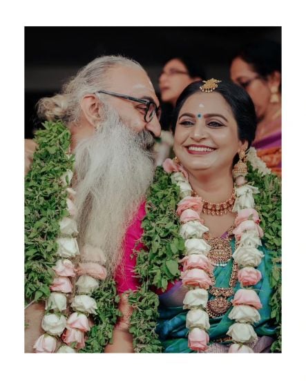 actress Divya Sridhar married to a spiritual guru Chris Venugopal 