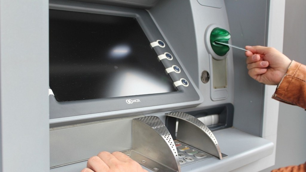 ATM money theft pune, thief caught pune,