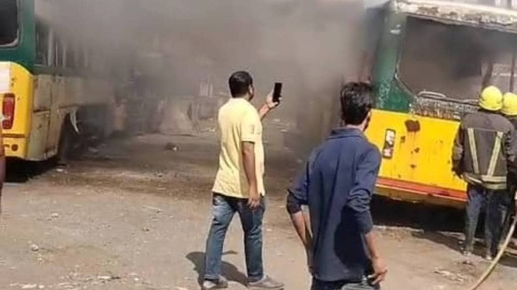 scrapped bus of vasai virar municipal transport cought fire