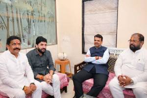 Devendra Fadnavis visited all interested leaders at their homes