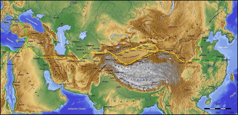 Main routes of the Silk Road on a relief map, with city and country names labeled