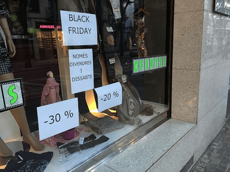 High discounts at a store in Catalonia during Black Friday