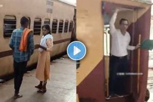 irctc indian railway Rail guard viral video