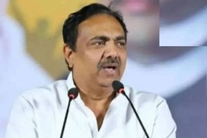 sharad pawar ncp leader jayant patil slams ladki bahin yojana