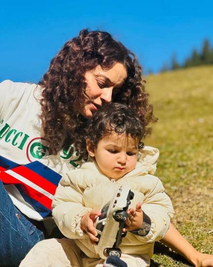 Kangana Ranaut Family