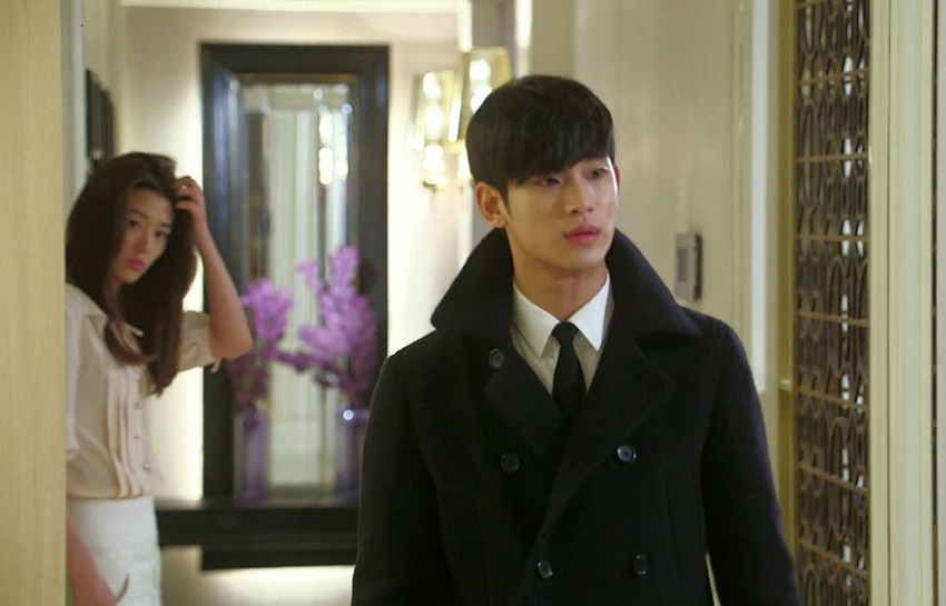 Kim Soo-hyun as Do Min-joo in My Love From the Star