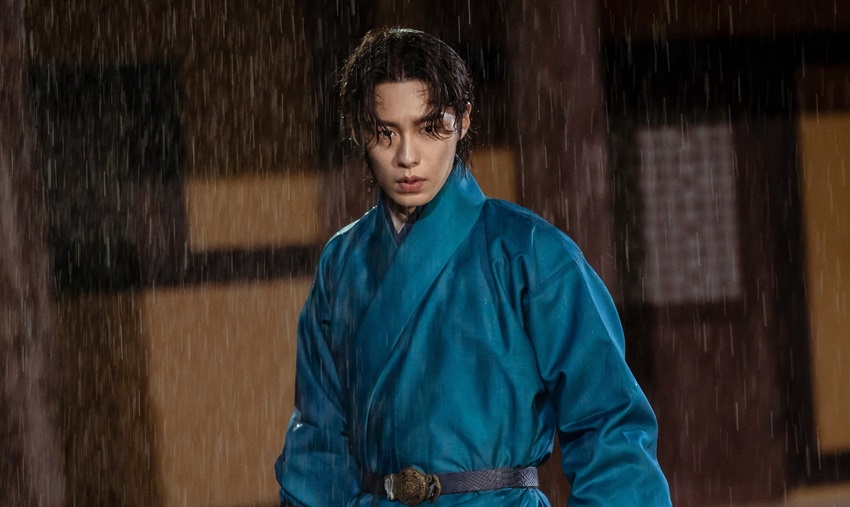 Lee Jae-wook as Jang Uk in Alchemy of Souls