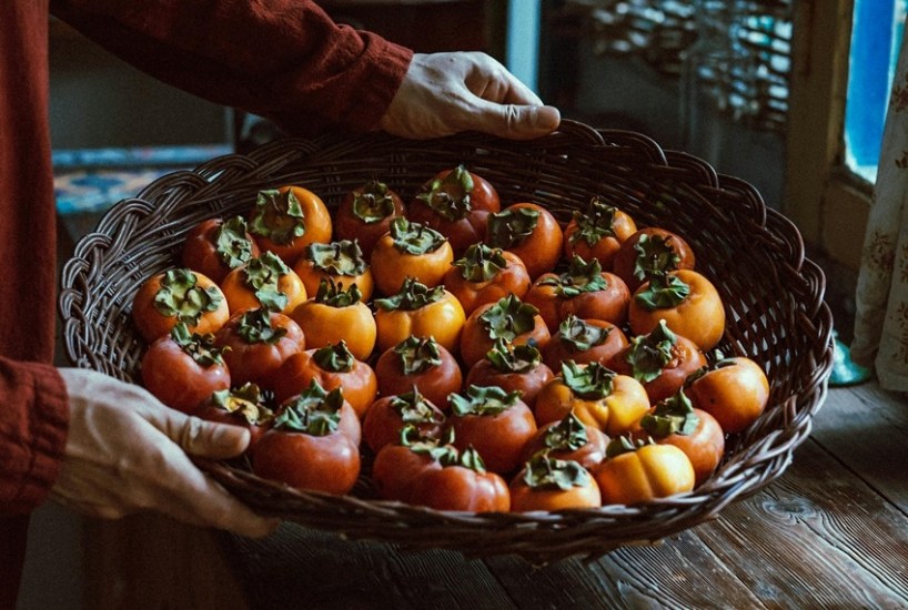 Persimmon for skin and hair