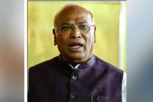 Mallikarjun Kharge against voting machines demanded a protest print politics news