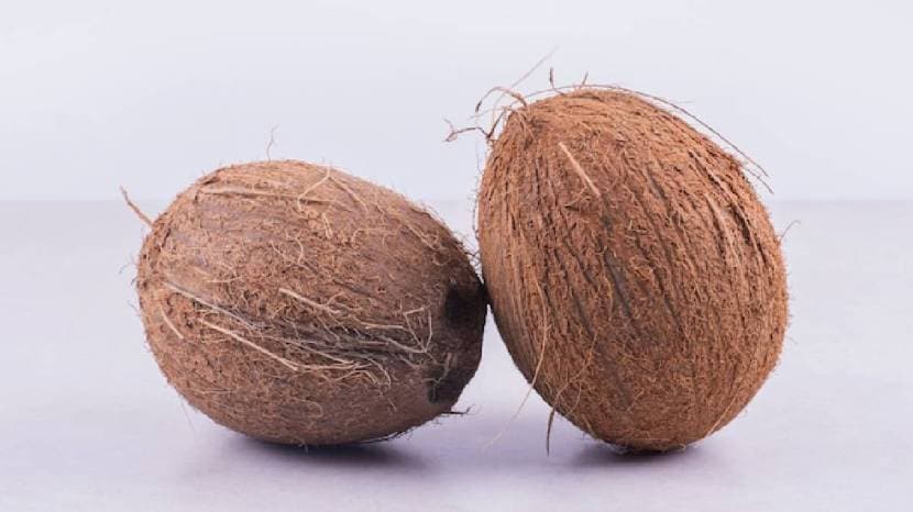 liquid inside a coconut exceeds the 100 ml limit allowed in hand luggage