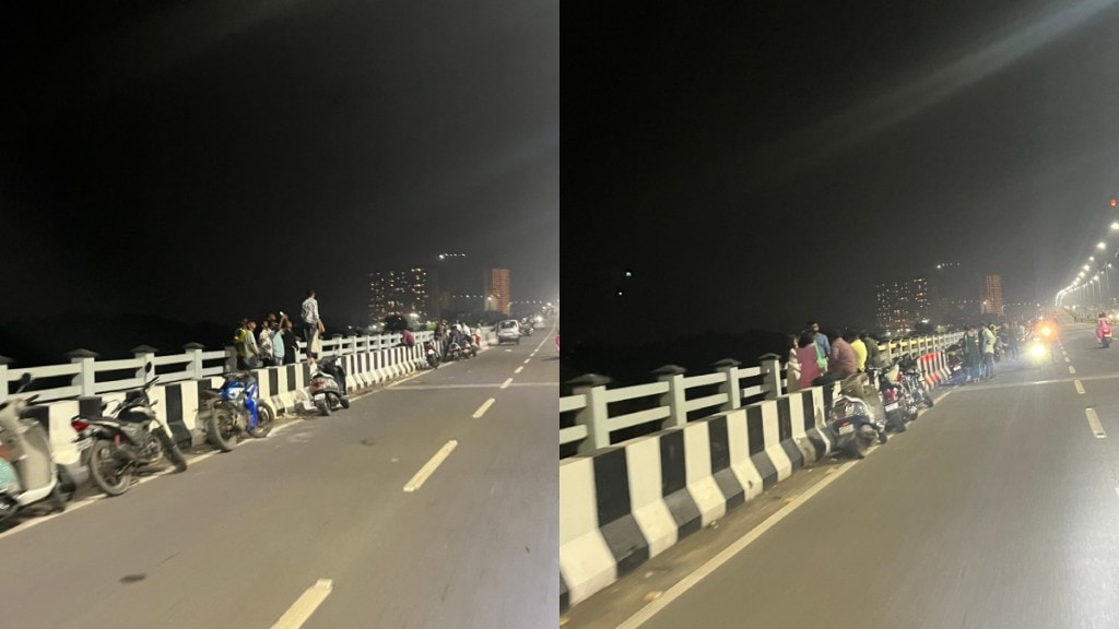 youth crowd at mankoli bridge to burst crackers