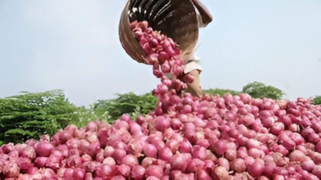 Onion producers suffer due to losses consumers suffer due to price hike nashik news