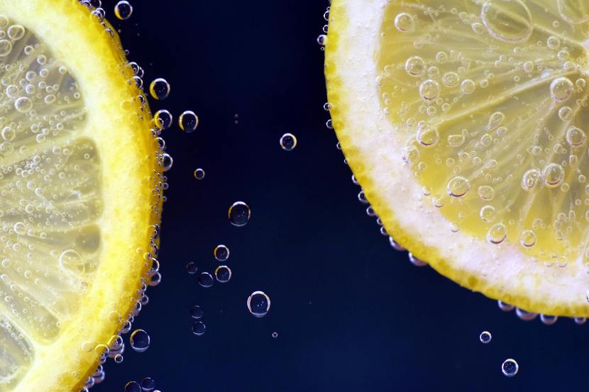 5 things to avoid eating with a lemon which can affect your digestive system negatively 