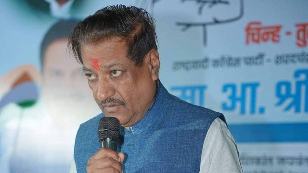 prithviraj chavan on opposition leader