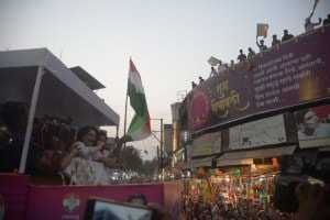 Priyanka Gandhi statement regarding those who show BJP flags during road shows