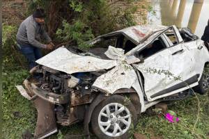 Sangli road accident Ankali Krishna River