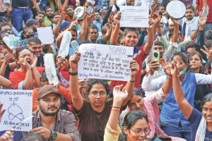 massive protest by uppsc aspirants over exam dates