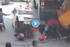 School children falling from van shocking viral video on social media