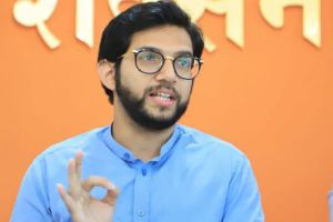 dismissal of Congress MLA laxman saudi demanded by Aditya Thackeray