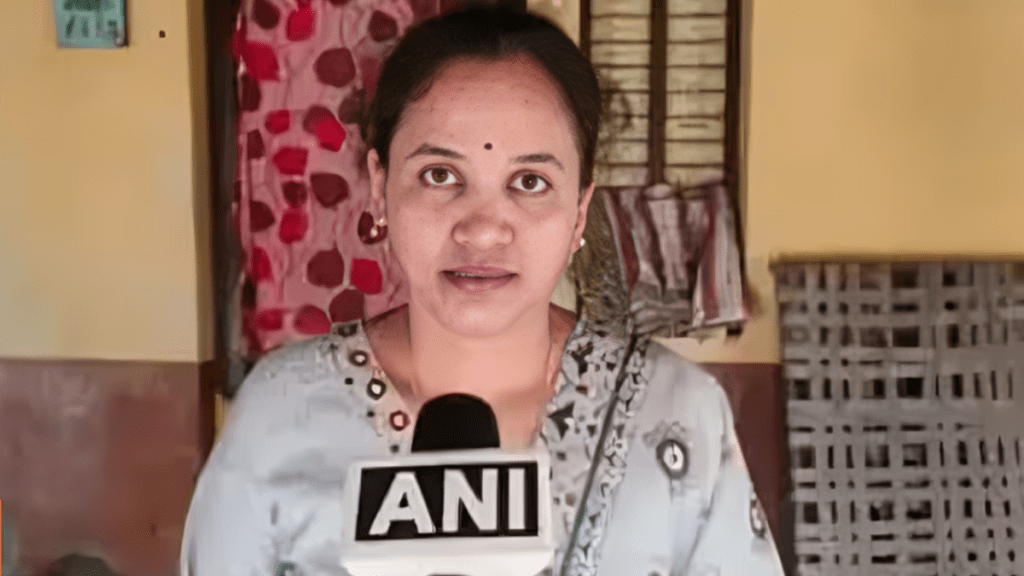 Success Story of Bhogi Sammakka village girl who got three government job at once wants to become ias officer