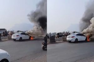 Car catches fire on Mumbai-Nashik highway traffic jam on the highway