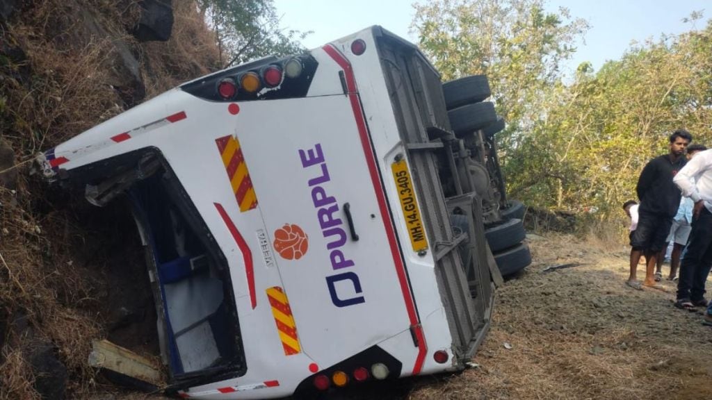 Private bus accident at Tamhani Ghat 5 dead and 27 injured