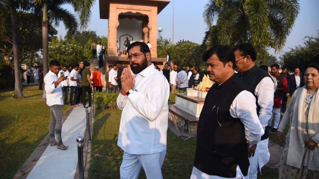 Deputy Chief Minister Eknath Shinde visited Smriti Mandir premises and talk about RSS