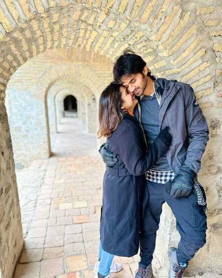 Hruta Durgule Prateek Shah Romantic Photos