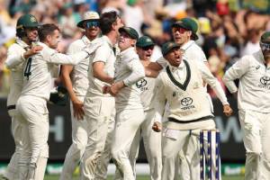 Australia Beat India by 184 Runs in Melbourne Test India Batting Order Collapsed AUS Take Lead in Series