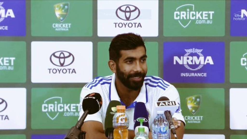 Jasprit Bumrah Befitting Reply To Reporter Who Questions on His Batting Skills Said Google my Record