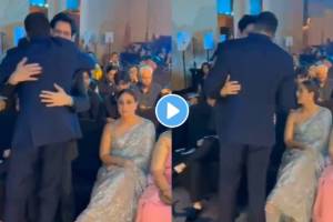 when abhishek Bachchan met kareena Kapoor she rolls her eyes at award show video goes viral