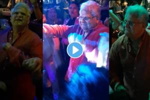 Marathi actor Mahesh Kothare Dance in sukh mhanje nakki kay asta serial success party