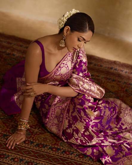 Mrunal Thakur Purple Banarasi Silk Saree Look