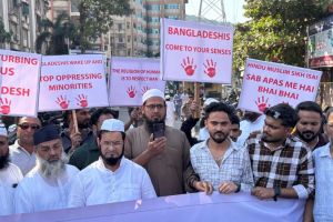 Muslims of Mumbra on streets to protect Hindus in Bangladesh