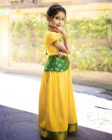 Myra Vaikul Yellow Lehenga Look