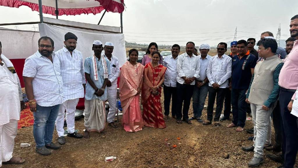 contractor working on ring road has announced on Monday that he has performed Bhumi Pujan