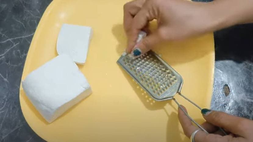 kitchen jugaad marathi toothpaste on paneer use for skin cleaning