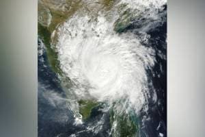 Cyclone Feingal initially predicted to not affect Maharashtra has started impacting state