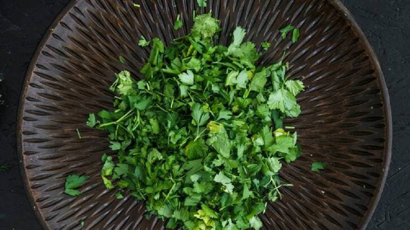 When to add coriander to vegetables Learn the correct method