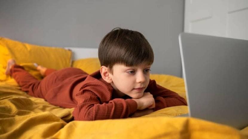 Why should parents be aware of their screen time