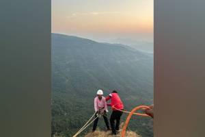 Mahabaleshwar Suicide , person jump into valley Mahabaleshwar ,