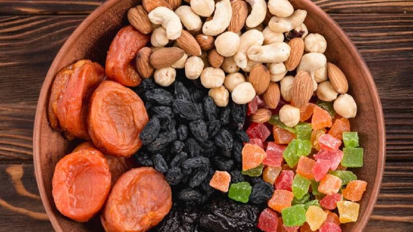 Eating dried fruits in water 