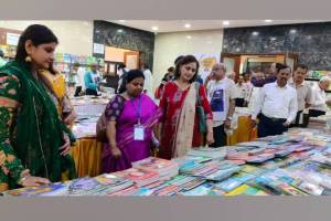 three day book Exhibition held on occasion of Granthali Readers Day attracting over 3000 visitors from Thane