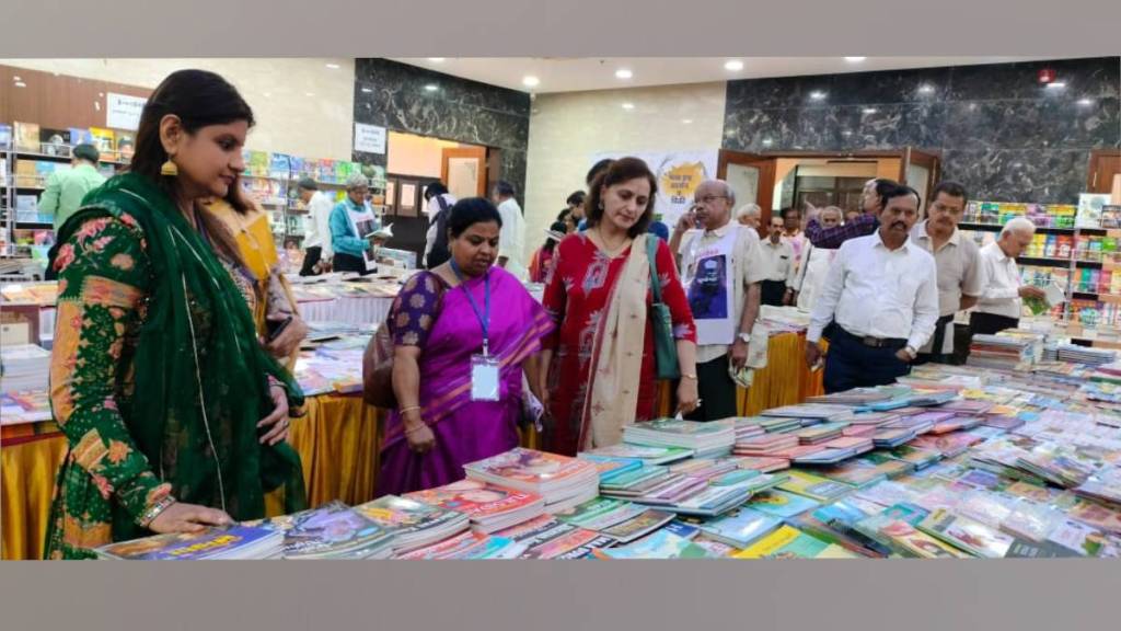 three day book Exhibition held on occasion of Granthali Readers Day attracting over 3000 visitors from Thane